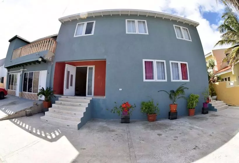 تختخواب و صبحانه Posada Sandra Tours