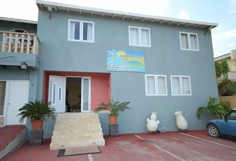 تختخواب و صبحانه Posada Sandra Tours