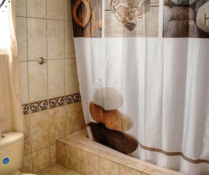 تختخواب و صبحانه Posada Sandra Tours