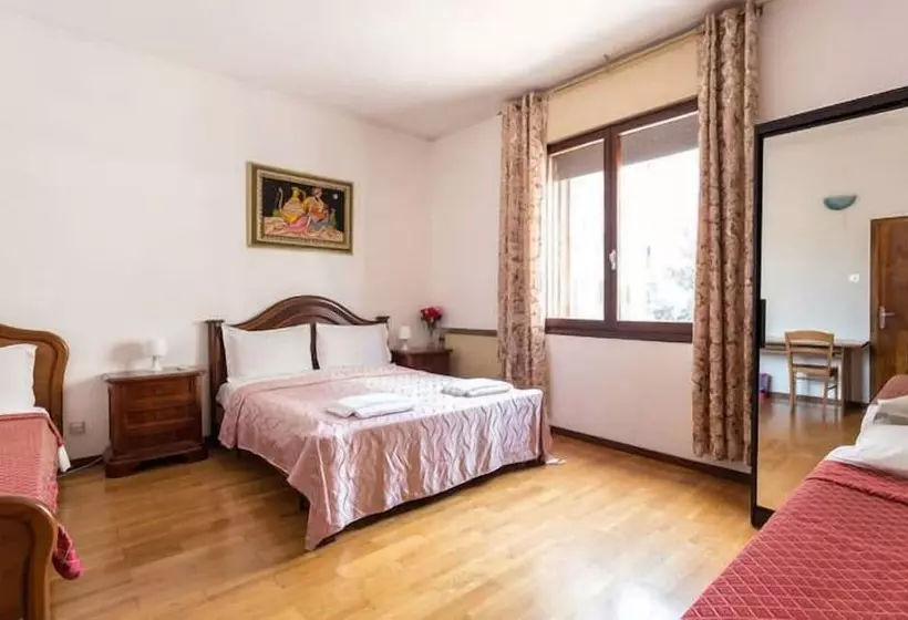 Bed and Breakfast Venice Bangla Guest House