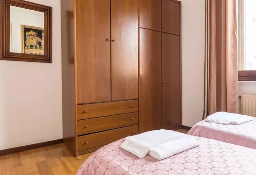 Bed and Breakfast Venice Bangla Guest House