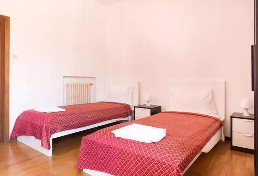 Bed and Breakfast Venice Bangla Guest House