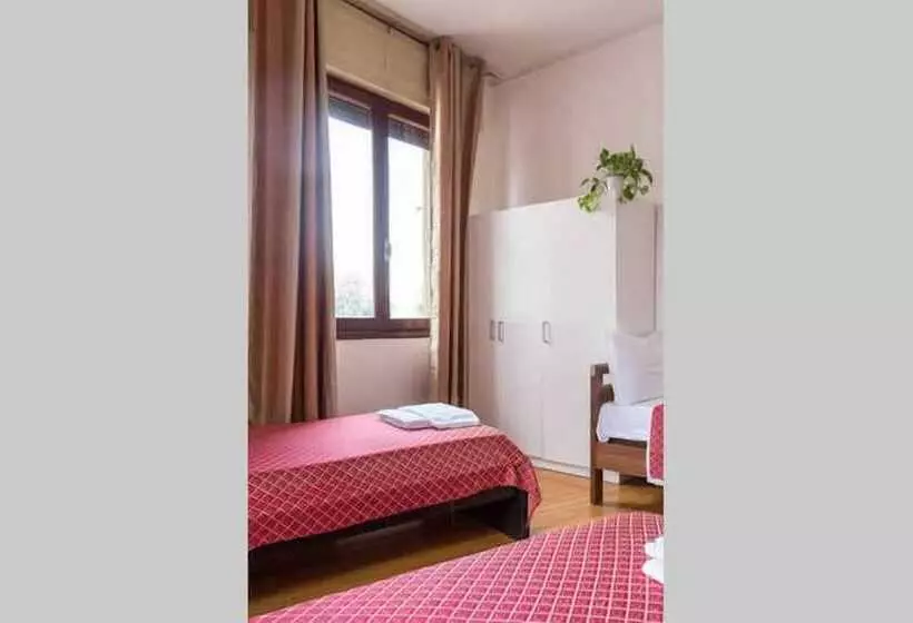 Bed and Breakfast Venice Bangla Guest House