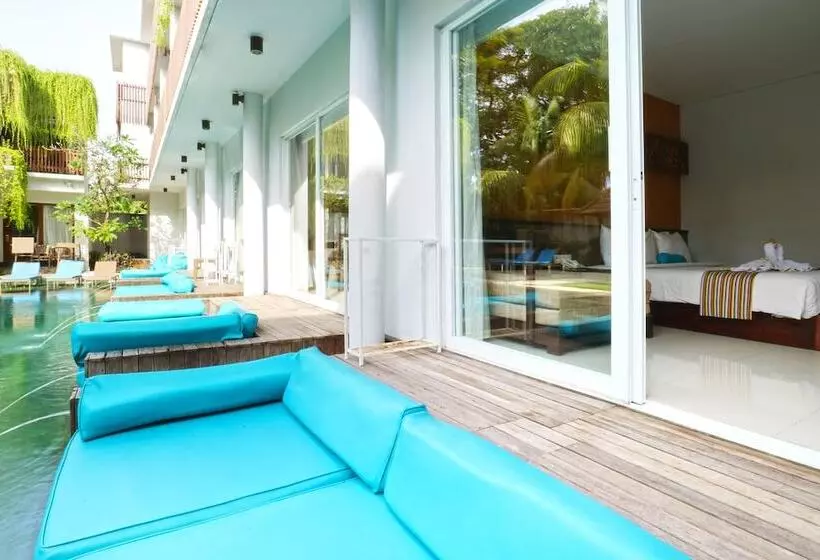 هتل Aquarius Star