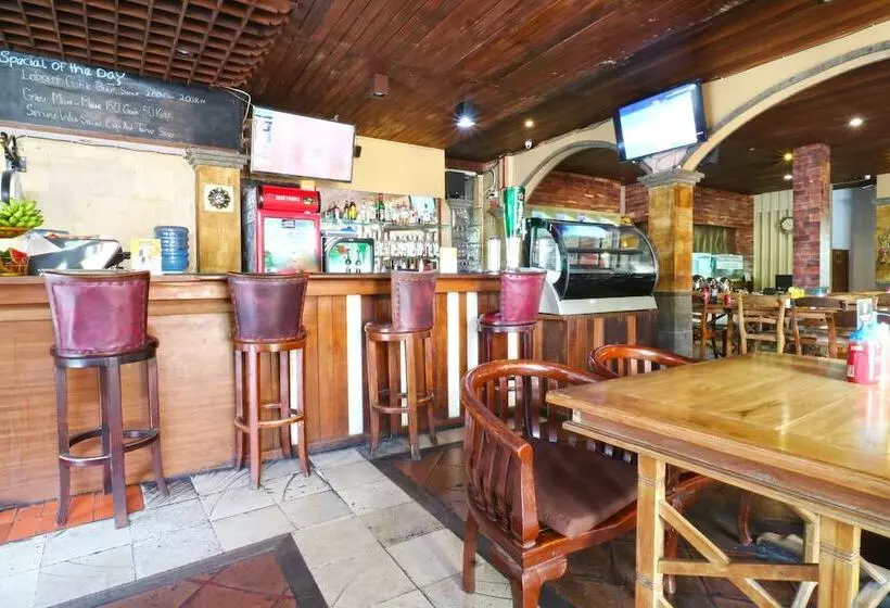 هتل Aquarius Star