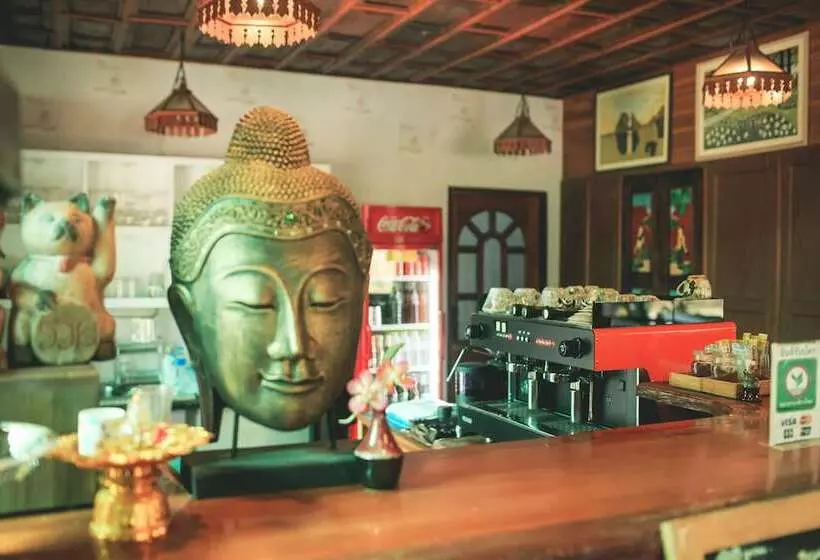 호텔 Baan Baitan Resort