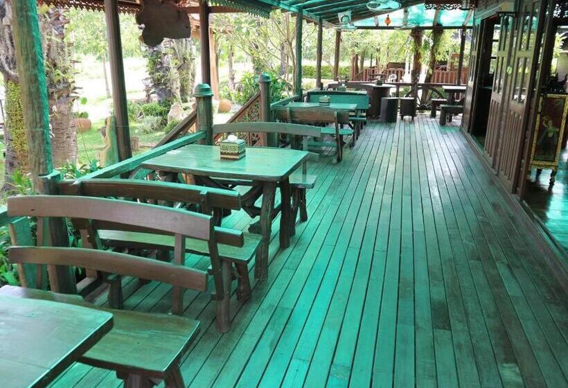 호텔 Baan Baitan Resort