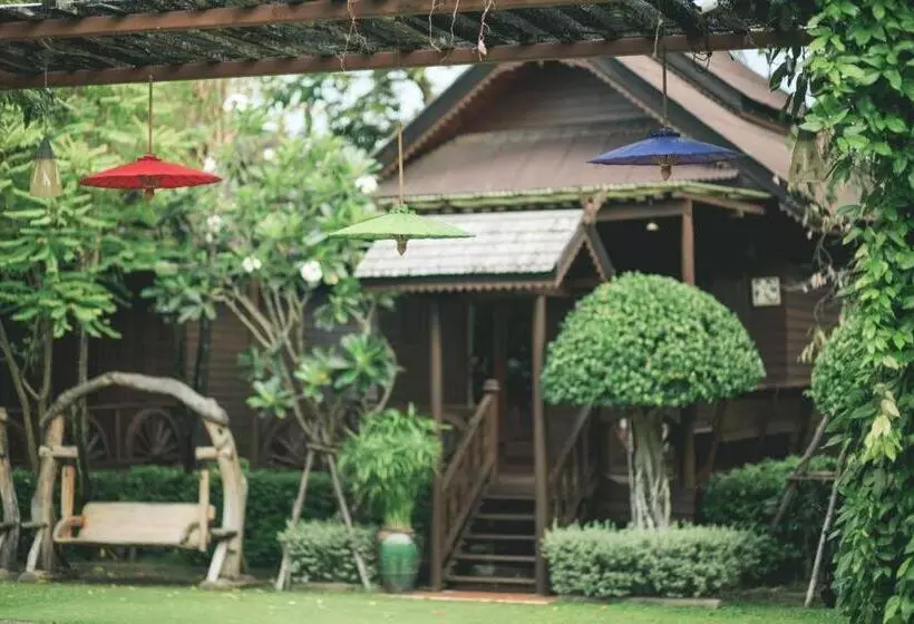 호텔 Baan Baitan Resort