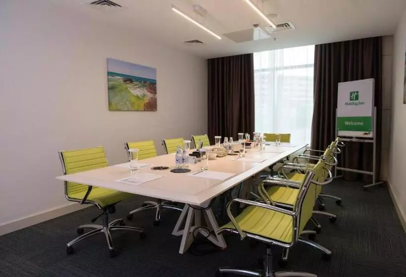 هتل Holiday Inn Aktau, An Ihg