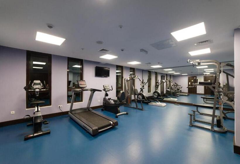 هتل Holiday Inn Aktau, An Ihg