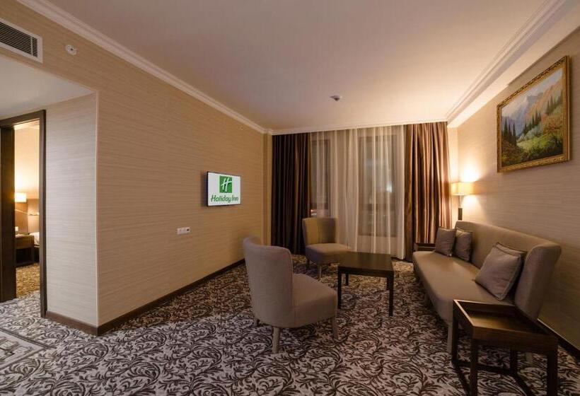 هتل Holiday Inn Aktau, An Ihg