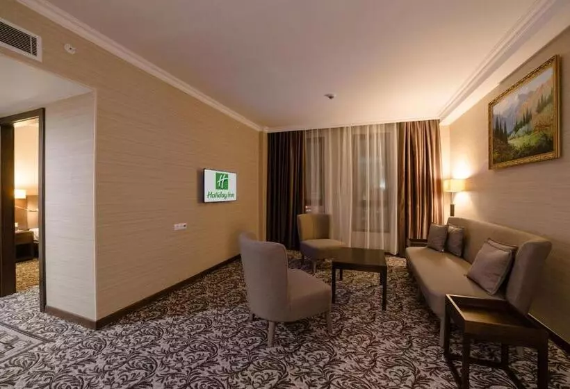 هتل Holiday Inn Aktau, An Ihg