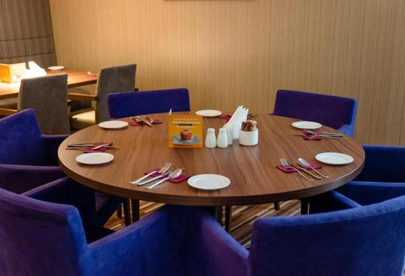 هتل Holiday Inn Aktau, An Ihg