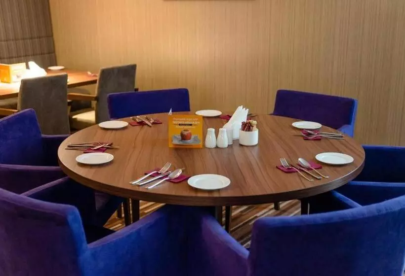 هتل Holiday Inn Aktau, An Ihg