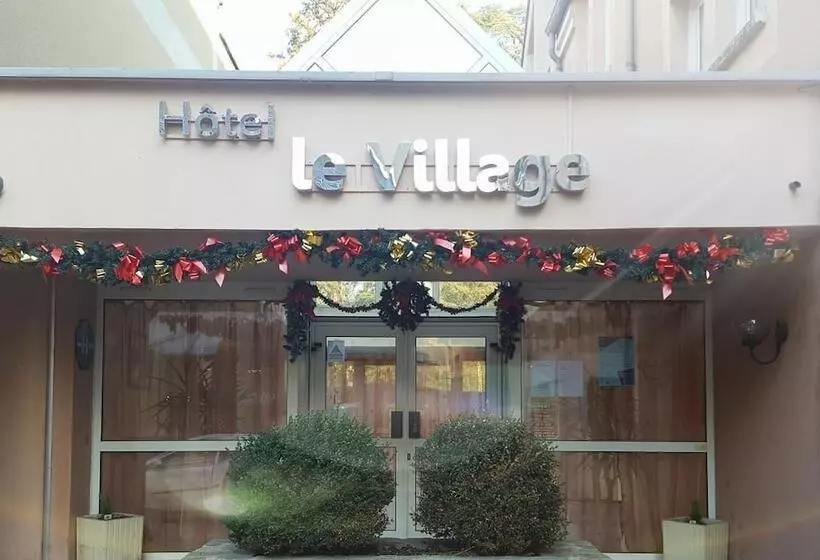 Hotelli Le Village