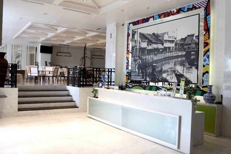 Отель Maxone Signature Glodok Jakarta