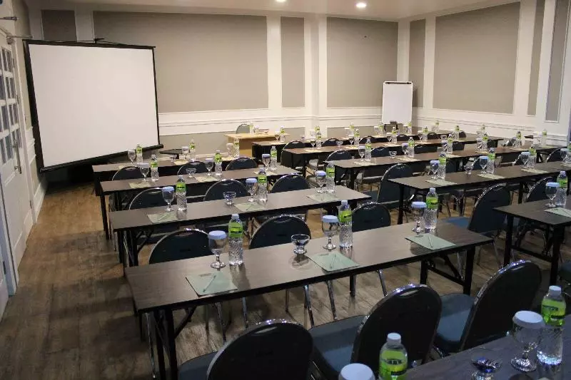 酒店 Maxone Signature Glodok Jakarta