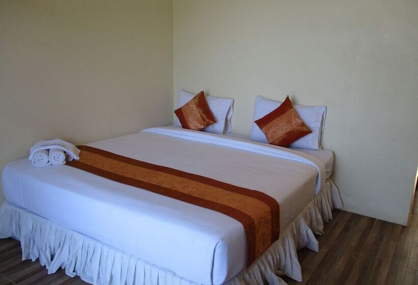 בית מלון כפרי Phi Phi Green House & Sunsky Hostel