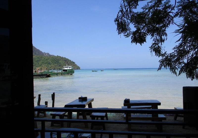 בית מלון כפרי Phi Phi Green House & Sunsky Hostel