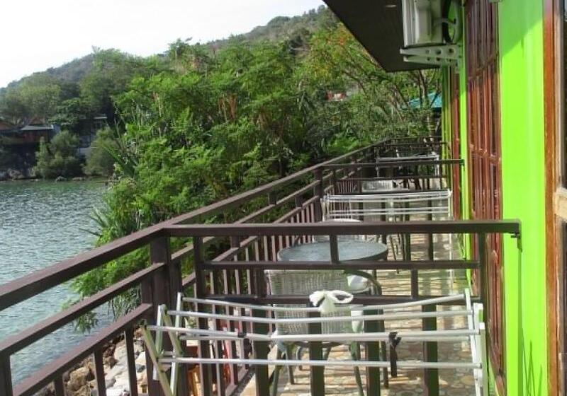 בית מלון כפרי Phi Phi Green House & Sunsky Hostel