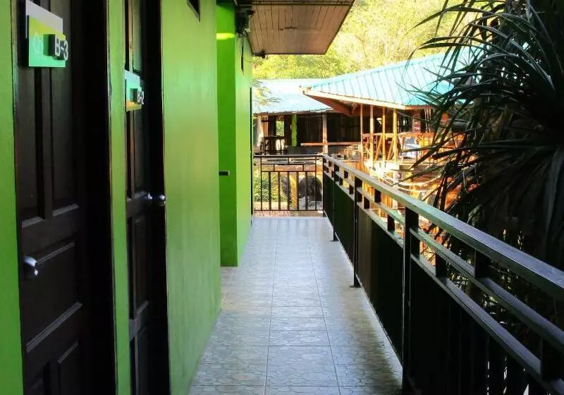 فندق Phi Phi Green House & Sunsky Hostel