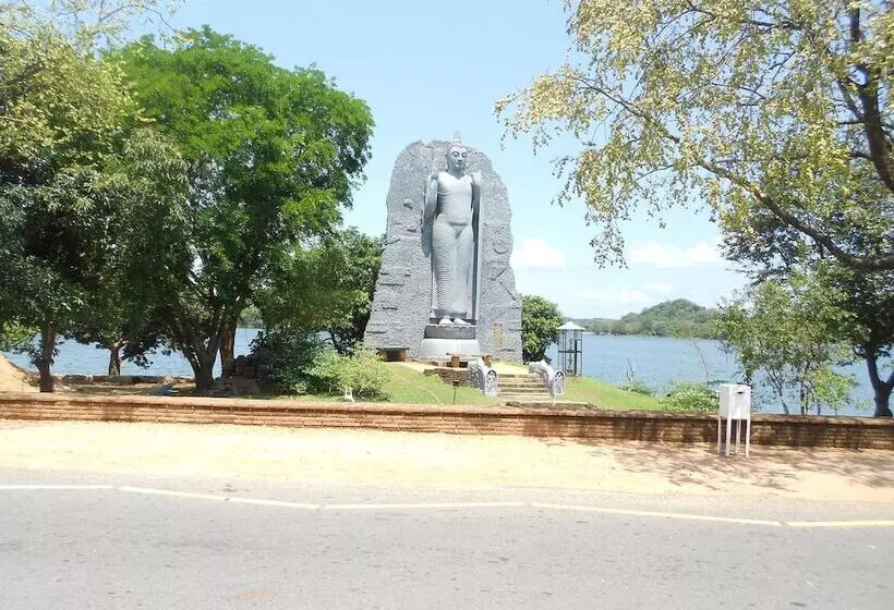 בית מלון כפרי Shanith Guesthouse Negombo