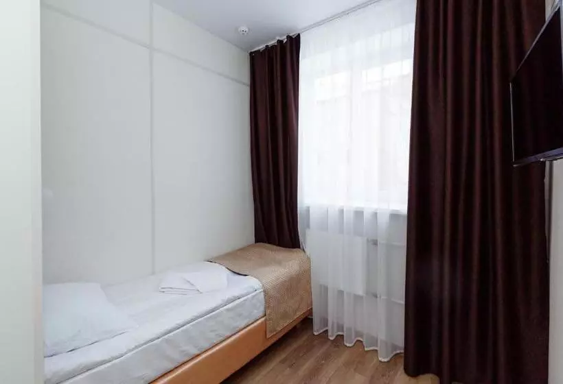 ホテル Tourist Inn