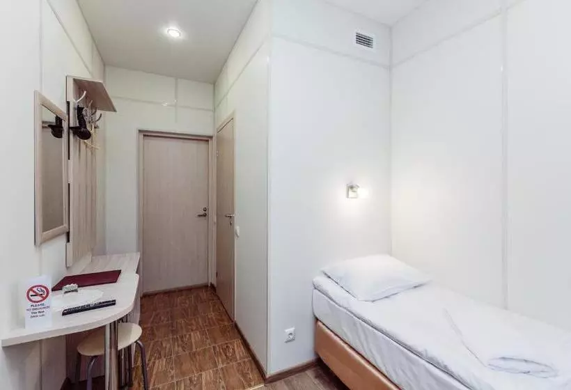 ホテル Tourist Inn