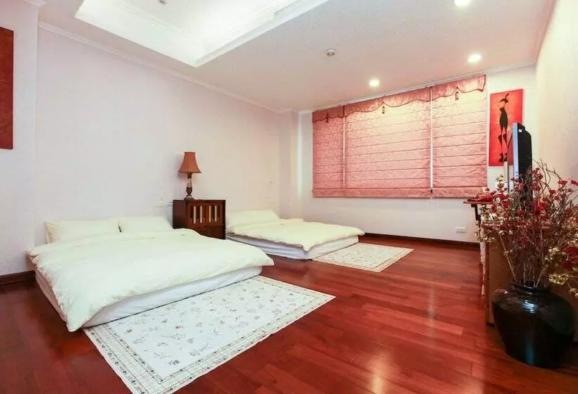 پانسیون Balawua House