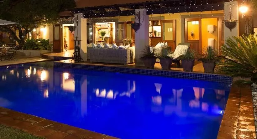 ペンション Opikopi Guest House