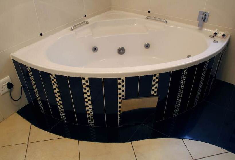 بنسيون Opikopi Guest House