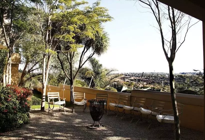 ペンション Opikopi Guest House