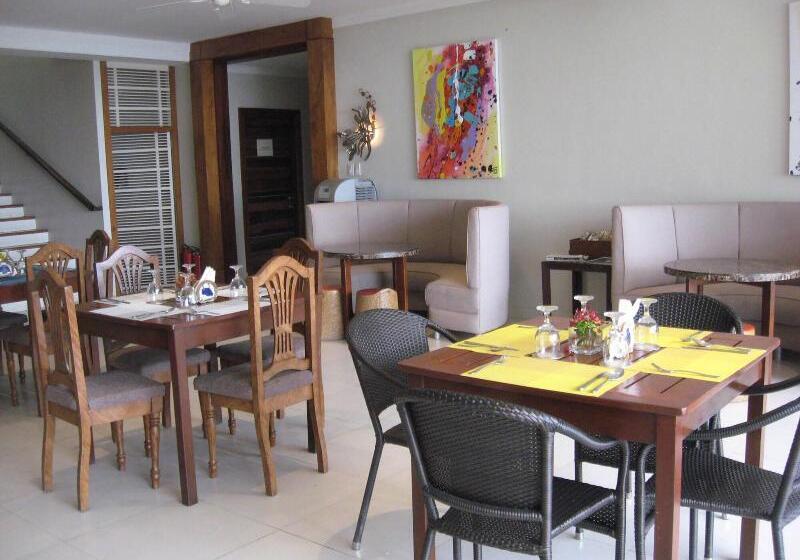 אתר נופש Chateau By The Sea