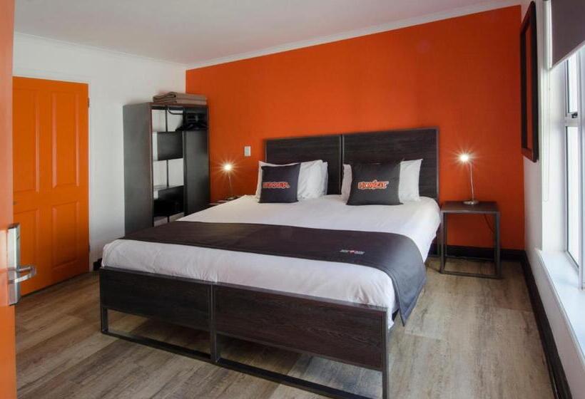 Общежитие Never At Home Green Point