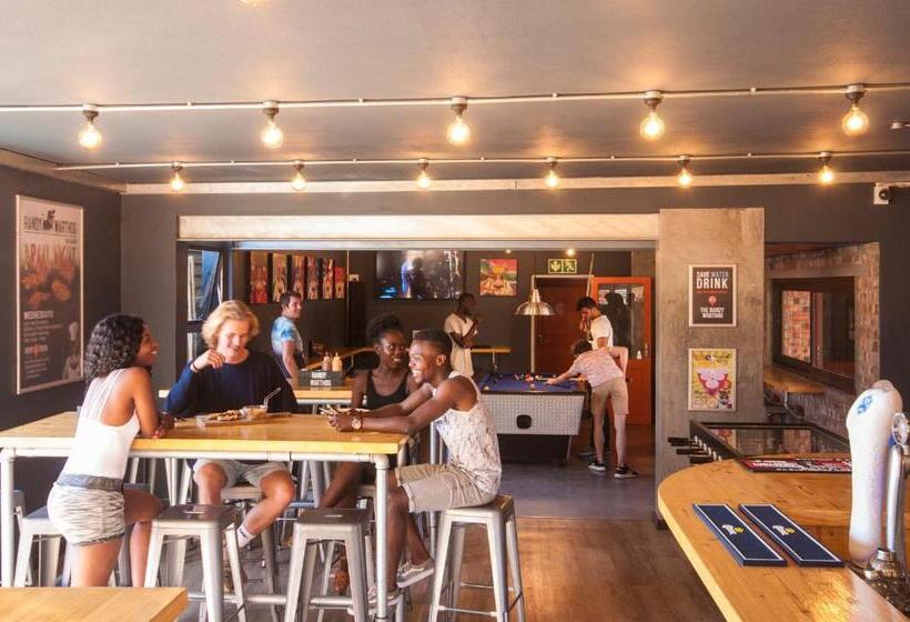 Общежитие Never At Home Green Point