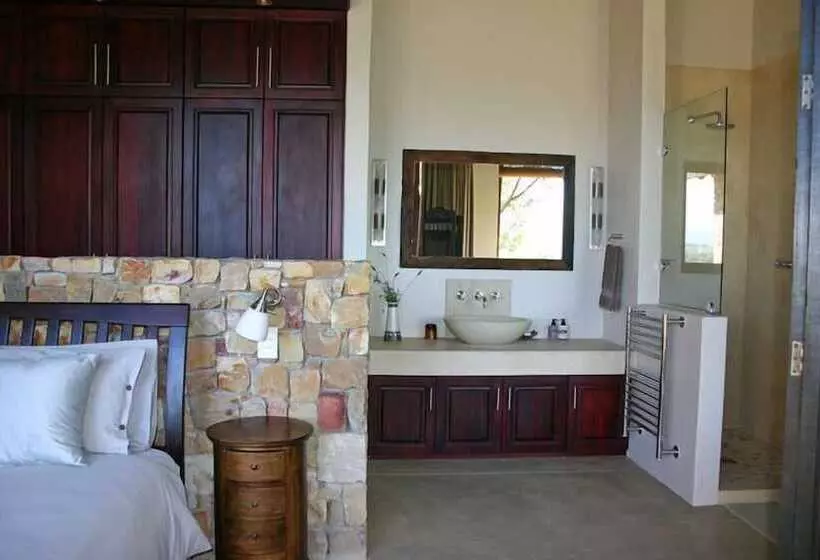 مبيت وإفطار Tamodi Lodge