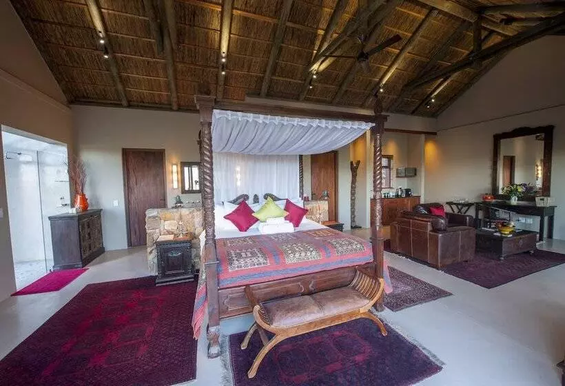 مبيت وإفطار Tamodi Lodge