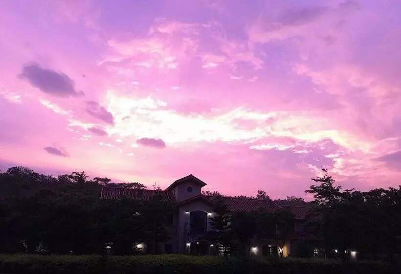 هتل Ken Ting Tuscany Resort