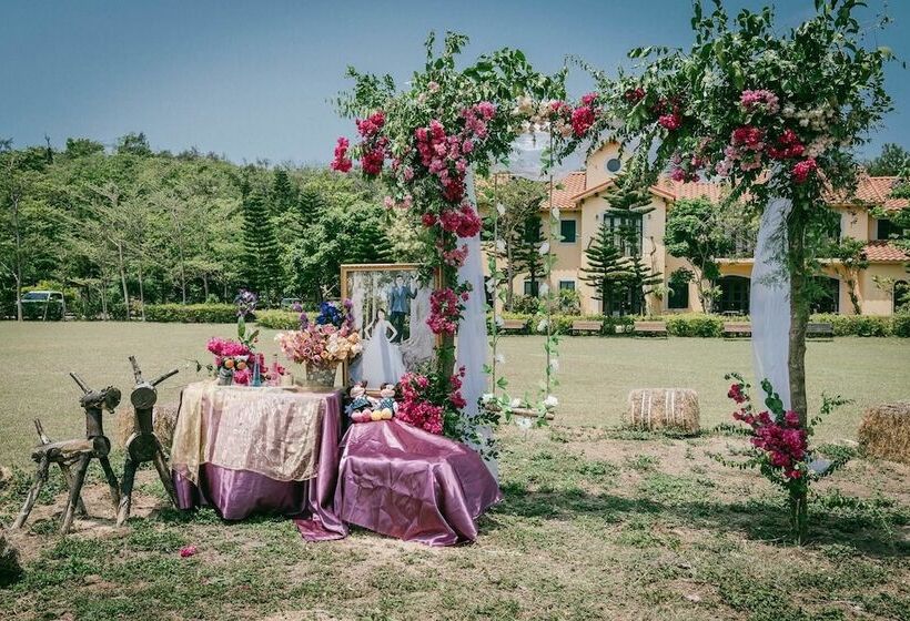 בית מלון כפרי Ken Ting Tuscany Resort