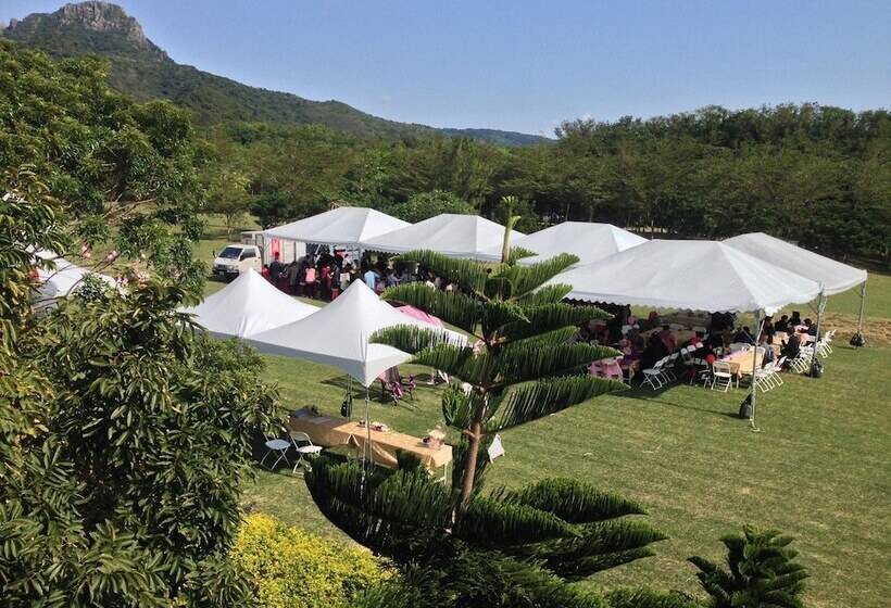 בית מלון כפרי Ken Ting Tuscany Resort