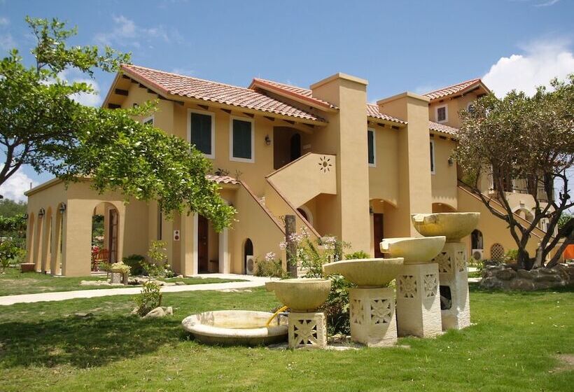 בית מלון כפרי Ken Ting Tuscany Resort