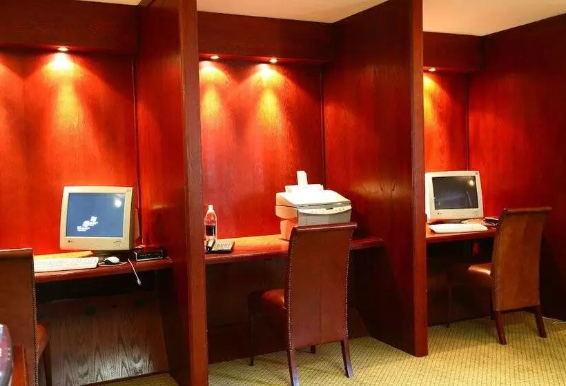 Отель Kievits Kroon Gauteng Wine Estate