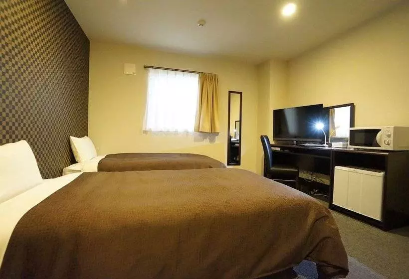 Отель Livemax Himeji Ekimae