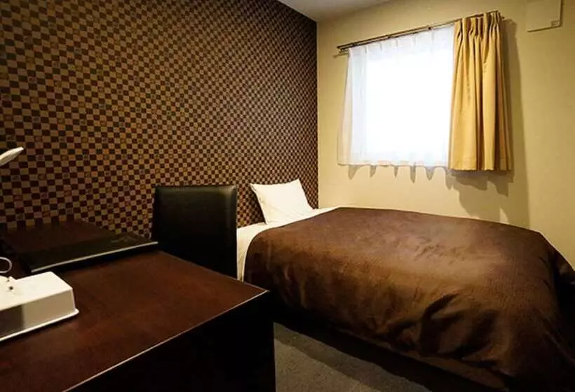 Отель Livemax Himeji Ekimae