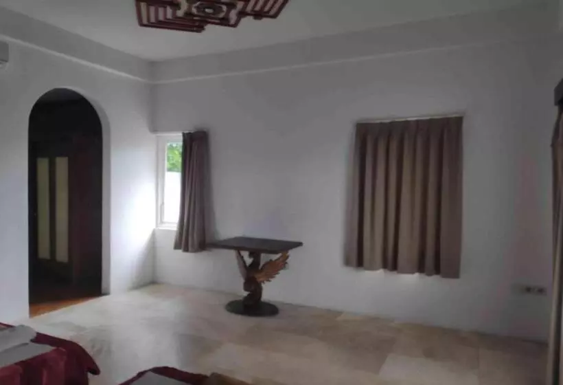 בית מלון כפרי Pecatu Guesthouse