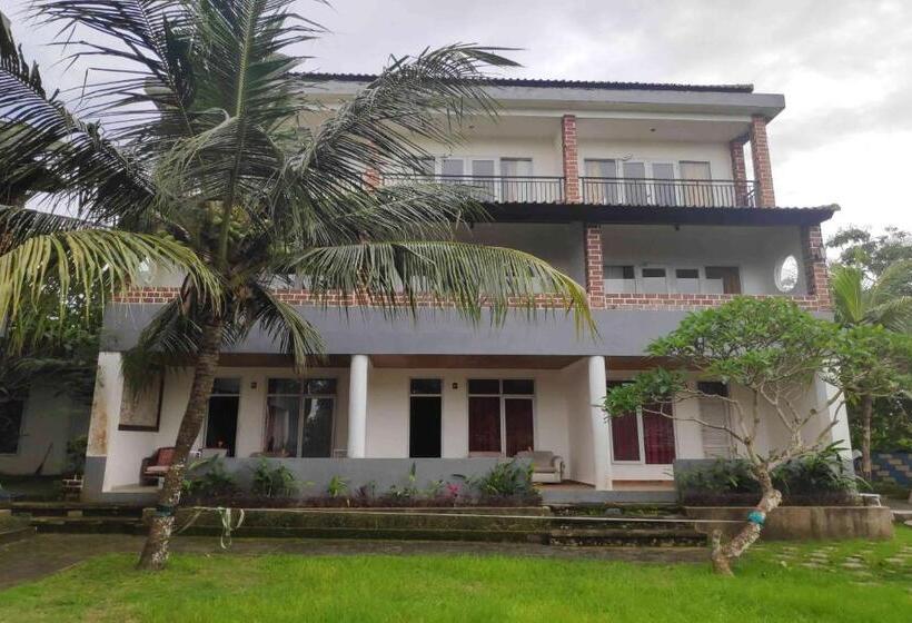 בית מלון כפרי Pecatu Guesthouse