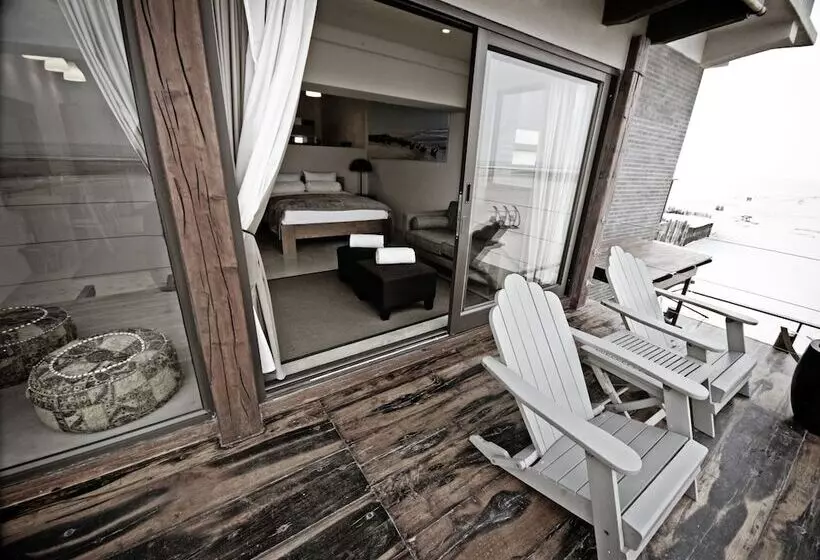 هتل Pelican Point Lodge