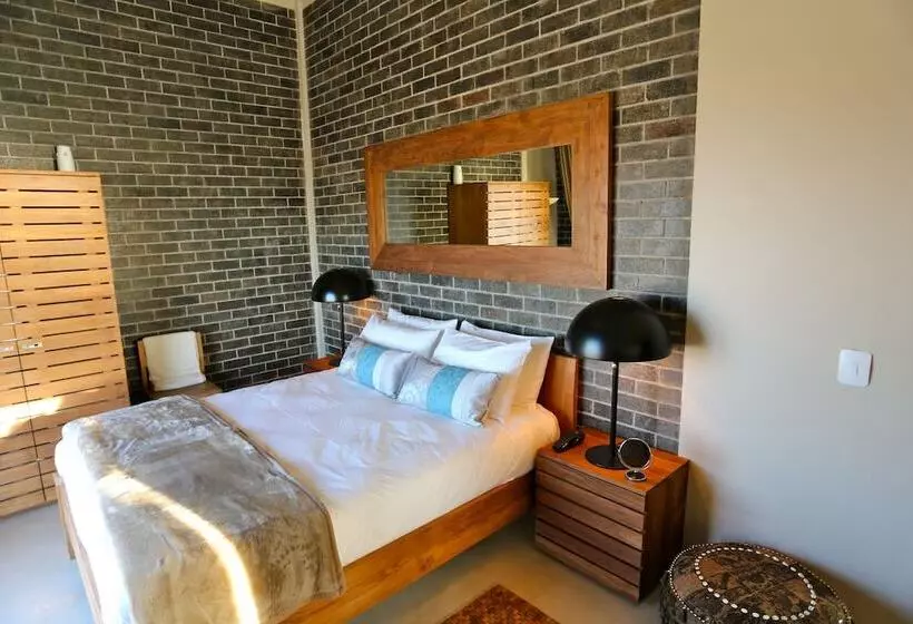 هتل Pelican Point Lodge