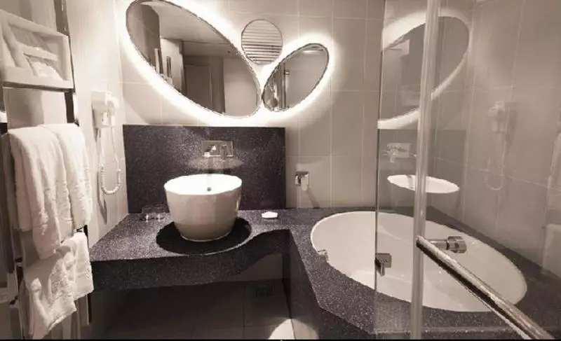 Royal Hotel Group  Central Park Branch