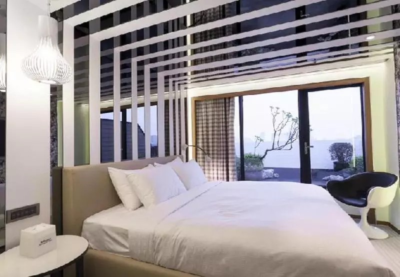 Royal Hotel Group  Central Park Branch
